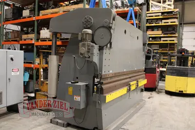Accurpress 14' x 400 Ton Hydraulic Press Brake, Model 740012