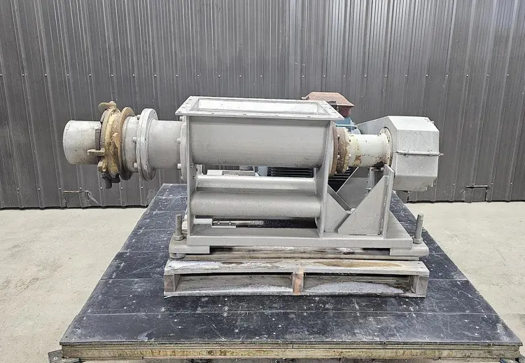 Used TITAN / OY PETSMO PRODUCTS P4000/250 Homogenizers Quebec CA | Carter-Wilson Equipment Services #889398