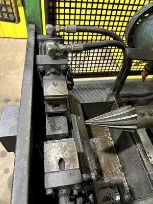 2.5" JR AUTOMATION TUBE DEBURRING & ID CHAMFERING MACHINE: STOCK #19033