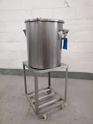 Stainless steel  13 gallon tank