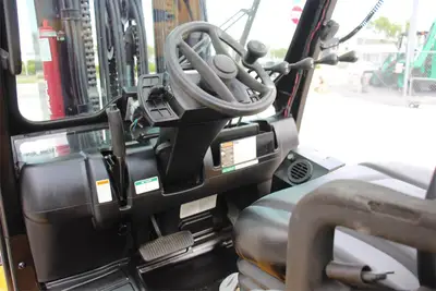 Used 2017 YALE GLP120VX Internal Combustion Forklifts: Pneumatic Tire Florida US | Truck and Van Outlet #1509244