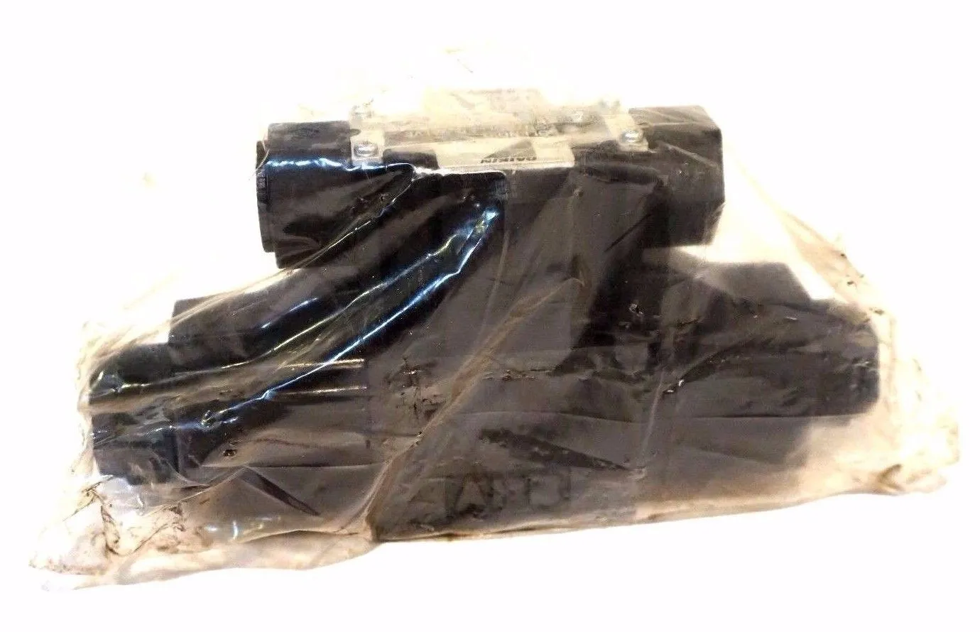 NEW DAIKIN KS0-602-20A-30-EN SOLENOID CONTROLLED VALVE KS060220A30EN