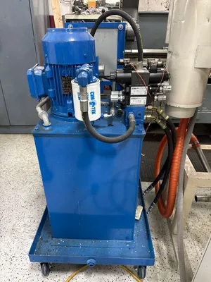 TECHTOP HYDRAULIC COREPULL PLASTICS AUXILIARY EQUIPMENT | Machinery Network (1)