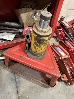Used _UNKNOWN_ _UNKNOWN_ Automotive Lifters Michigan US | Miedema Asset Management Group #1576747