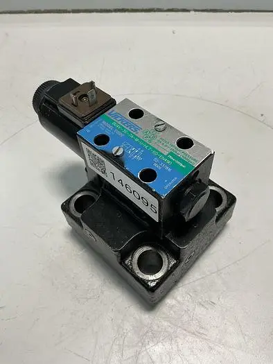 Used VICKERS DG4V-3S-7A-M-U-HL7-60-EN490 Valves/Fittings Michigan US | Ideal Machinery #1233224