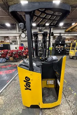 Used 2021 YALE ESC040AD 4-Wheel Sit down Electric Counterbalance Forklifts Illinois US | Forklift Exchange #1274783
