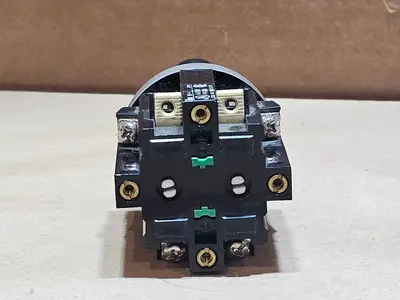 Used IDEC ARN Switchgears British Columbia CA | Lenmark #1438287