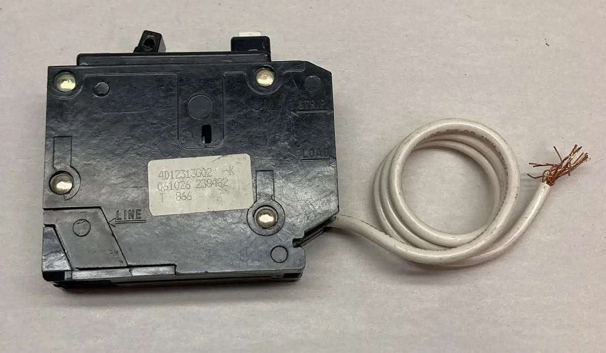 Used CUTLER-HAMMER GFCB120 Circuit Breakers | Surplus Asset Holdings #1189414
