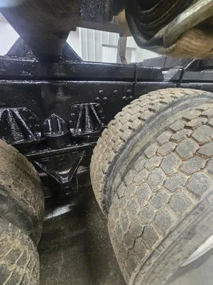 INTERNATIONAL 7600 tractor with loader | Iron Listing (4)