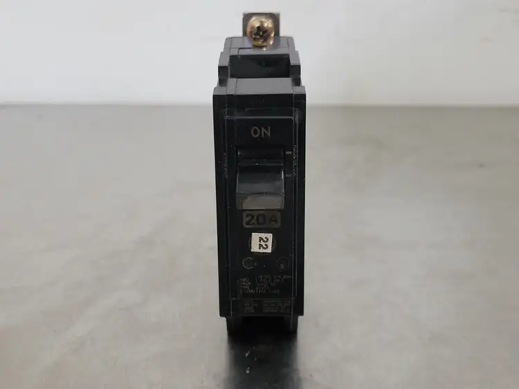 Used GENERAL ELECTRIC THQB120 Switchgears British Columbia CA | Lenmark #241431