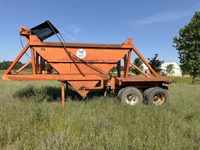 Used GRAVEL SPREADER _UNKNOWN_ Misc Spreaders Michigan US | Miedema Asset Management Group #1320840
