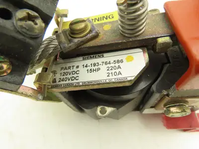 Siemens 14-193-764-586 Contactor 15HP 120VDC-220A/240VDC-210A Has Broken Base