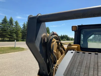 USED CATERPILLAR 287 MULTI TERRAIN LOADER