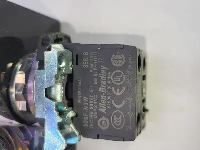 USED ALLEN-BRADLEY ALLEN BRADLEY BLUE PUSH BUTTON 800FM-LE3 CONTACT BLOCKS 800F-X10 & 800F-N3W