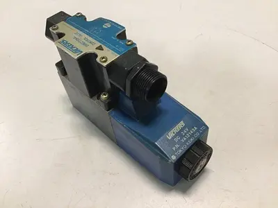 USED VICKERS DG4V32AMP7H750JA100