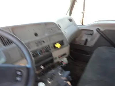 Used 2001 STERLING STERLINGACTERRA Dump trucks Manitoba CA | Conquest Truck & Auto Sales #1421326