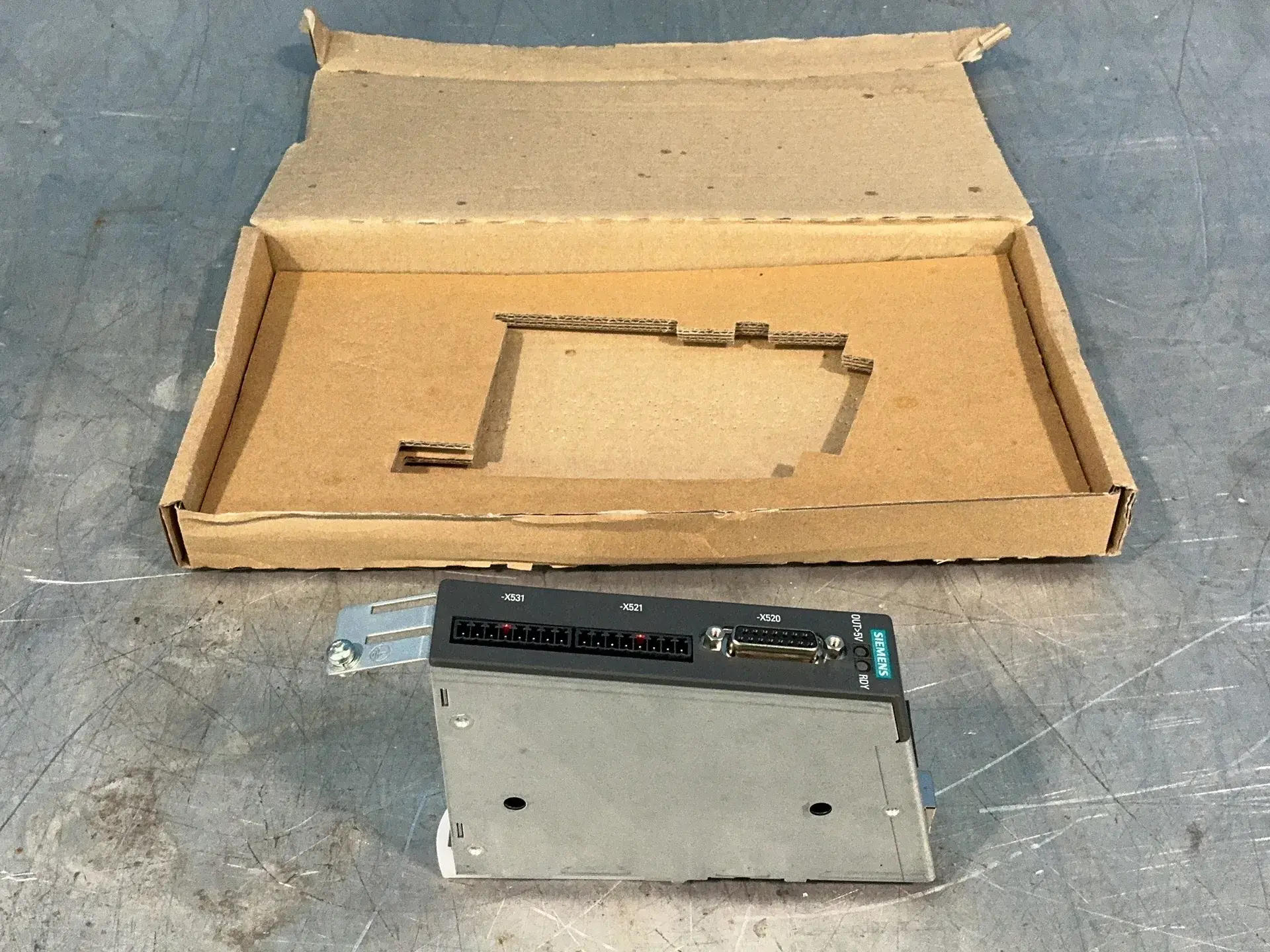 Used SIEMENS 6SL30550AA005CA2 Motion Controls Ohio US | HGR 24 #1355968