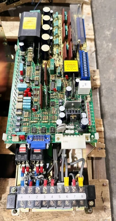 FANUC A06B-6047-H002 SERVO DRIVE