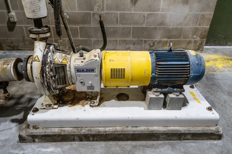 Used 2014 SULZER A395 DUCTILE IRON Pumps | Solutions 4 Manufacturing #943711