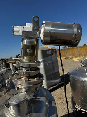 Tank, 181 Gallon, 316L Stainless Steel, Full Vacuum, Jacketed, Agitated, 32 PSI, #5991496