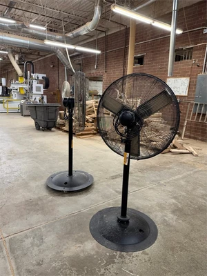Used CENTRAL MACHINERY 30" PEDESTAL HIGH VELOCITY SHOP Axial Fans North Carolina US | MachineryMax #1352113