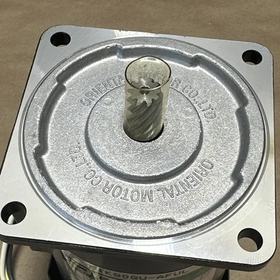 NEW Oriental Motor 5IK90GU-AFUL