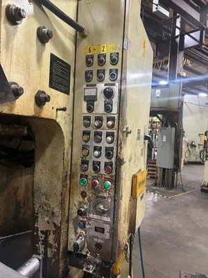 1980 KOMATSU obs 150 Gap Frame (OBS) Presses | Universal Press & Machinery (UPM) (2)