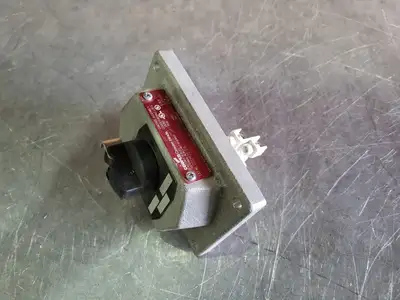 Used COOPER DSD925-SA Switchgears British Columbia CA | Lenmark #242570