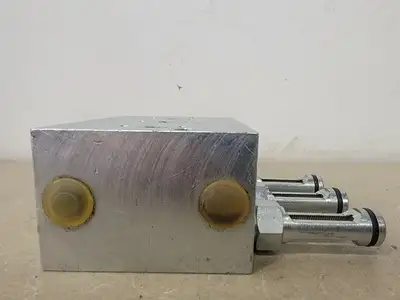 Used LINCOLN LD 56-250 Parts (Hydraulics and Pneumatics) British Columbia CA | Lenmark #1440856