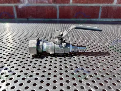 USED SVF CF8M 1000 WOG BALL VALVE W/ 1/2" HOSE FITTING