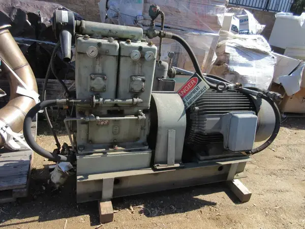 Used 1985 HATLAPA W280 Rotary Screw & Sliding Vane Air Compressors | TNT Industrial #399338