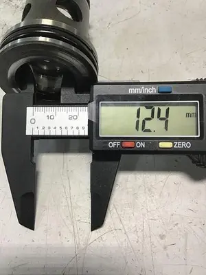 USED VICKERS 25-D10-30
