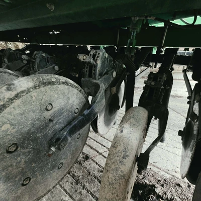 JOHN DEERE 455 Grain Drill | Iron Listing (22)