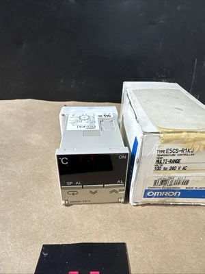 NEW Omron E5CS-R1KJ