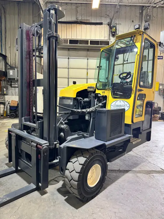 Used 2017 Combi C8000LR Internal Combustion Forklifts: Pneumatic Tire New York US | United Lift #1446741