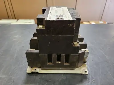 USED CUTLER-HAMMER C10EN3