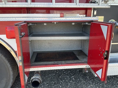 Used 1995 PIERCE SABER Fire Trucks Michigan US | Miedema Asset Management Group #1308087