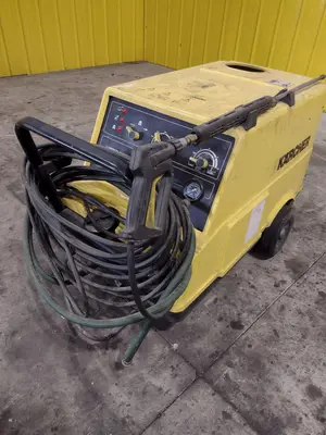 USED KARCHER HDS650