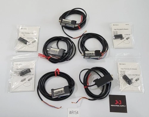 NEW KEYENCE FS2-62