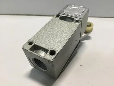 USED TELEMECANIQUE C2JK05