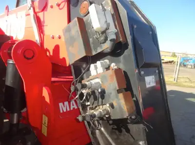 Used 2017 Manitou MHT10130 Telehandlers New York US | United Lift #1446536