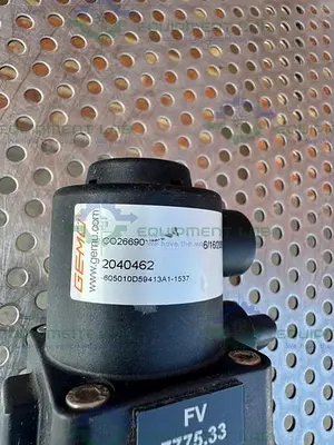 USED 2 GEMU CO26690  4-WAY DIAPHRAGM VALVE W/ 1/2" SANITARY FITTING