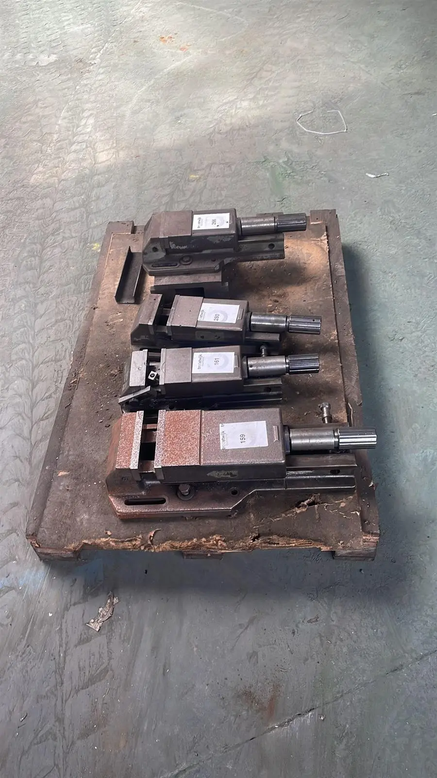 USED NB HYDRAULIC VICES