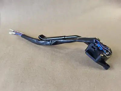 NEW TOYOTA GENUINE PARTS 84652-69435
