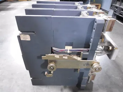 Westinghouse SPB65 Pow-R-Breaker 1600A Frame 1200A Trip Pow-R Trip 7 Used