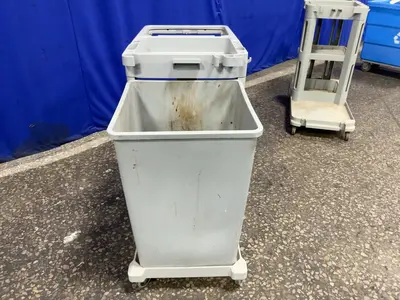 Used RUBBERMAID _UNKNOWN_ Miscellaneous MRO Ohio US | HGR 24 #1516947