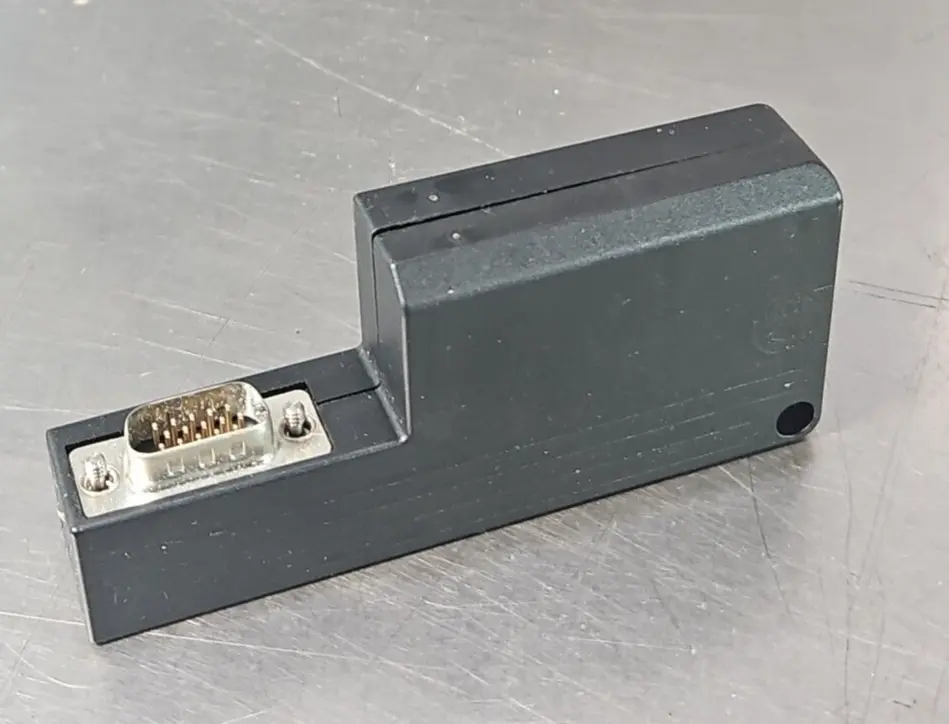 Allen Bradley 2090-K2CK-D15M Ser A Motor Feedback Breakout Connector (BIN542)