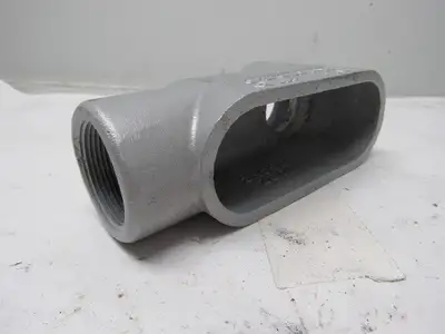 OZ GEDNEY LB 57 CONDUIT BODY 1-1/2" OZGLB57 LOT OF 2