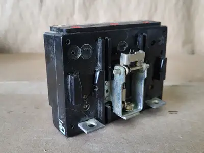 Used CUTLER-HAMMER KT3200T Switchgears British Columbia CA | Lenmark #239046