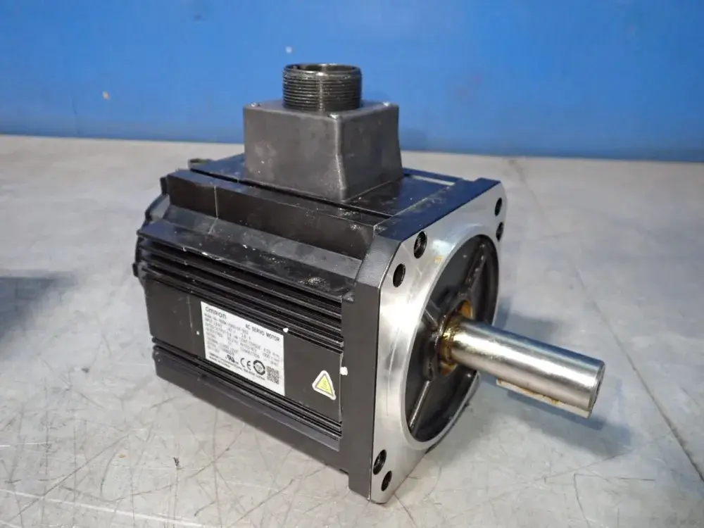 New | in-Stock OMRON R88MK90010FBS2 Servo Motors | HGR 24 #730717